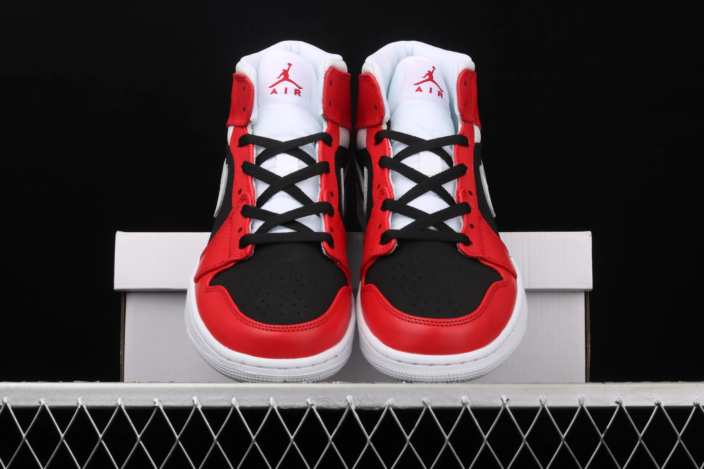 All categories Air Jordan Jordan series basketball shoes Air Jordan 1 Mid Air Jordan1 Mid AJ1 Joe 1 Little Chicago China basketball shoes BQ6472-601